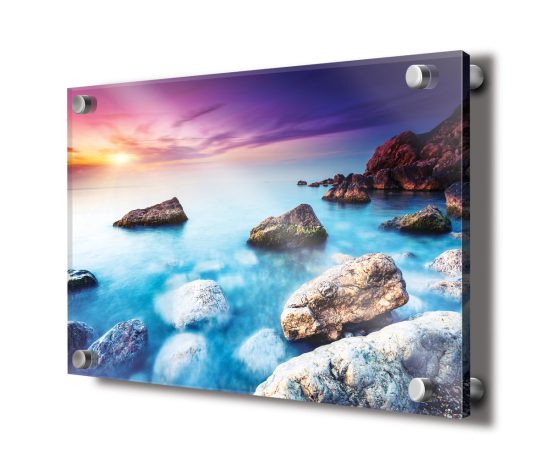 High-resolution acrylic UV printing – vivid colors, glossy & durable finish